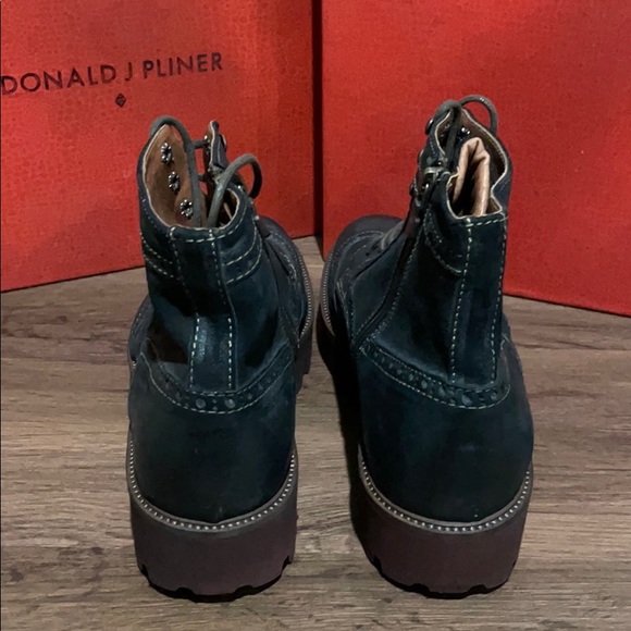 Donald J. Pliner - Myle Black Dress Dress Boots 8 - Picture 8 of 10